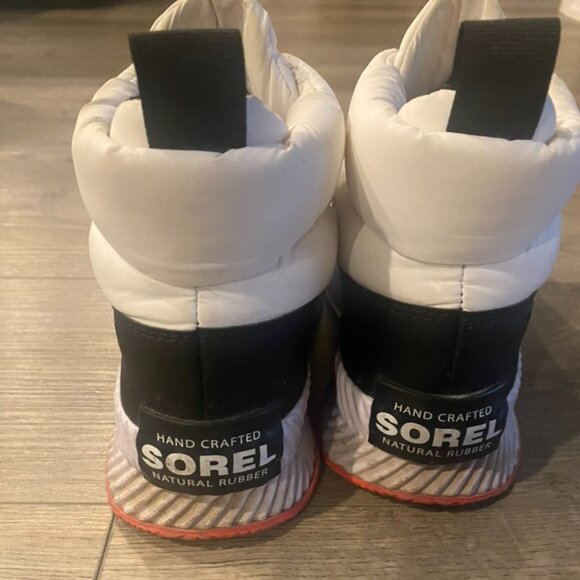 Sorel Out ‘N’ About III Puffer Boots - Picture 4 of 5